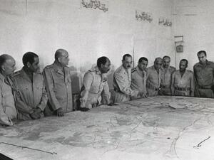 اجتماع للقيادة المصرية خلال حرب أكتوبر