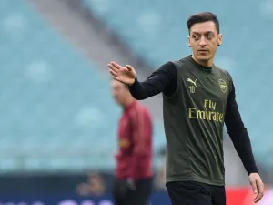  The former Real Madrid star will now not be able to play for the Gunners until February after he was also left out of the squad for the Europa League (Photo: AFP)