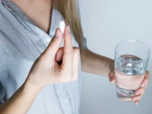 كيفية التقليل من الآثار الجانبية لحبوب منع الحمل