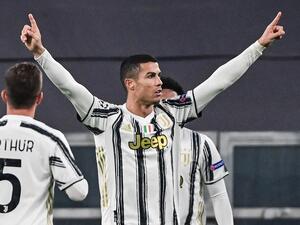 رونالدو يحتفل بهدفه رونالدو يحتفل بهدفه