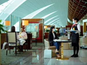 Emirates re-opens worldwide lounges beginning with Cairo