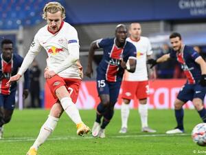 فورسبيرغ يسجل هدف صاحب الضيافة الثاني