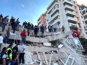 انتشل رجال الإنقاذ حتى الآن 106 أشخاص