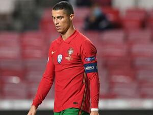 رونالدو يتحسر على الخسارة رونالدو يتحسر على الخسارة