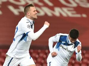 إيليتشيتش يحتفل بهدفه إيليتشيتش يحتفل بهدفه