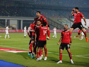 الأهلي يحقق البطولة الأهلي يحقق البطولة