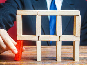 Leaders, Watch Out for These 5 Mistakes That Can Hinder Your Team's Progress