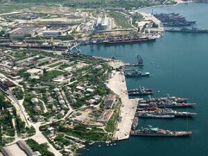 أوكرانيا تعاقب 32 سفينة لدخولها إلى موانئ القرم