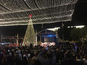  سيتم إضاءة شجرة عيد الميلاد بالتزامن في كل من مدينتي بيت لحم وبيت جالا