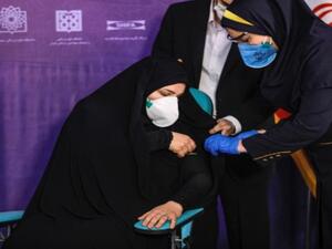 إيران تكشف عن أول لقاح مضاد لكورونا من صنعها