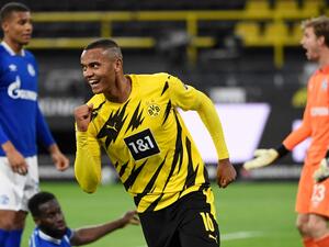 مانويل آكانجي مانويل آكانجي
