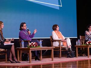 التنشئة منذ الصغر وعلاقتها بقضية التحرش في أولى مناقشات سلسلة حوارات "لازم نتكلم" بالجامعة الأمريكية بالقاهرة