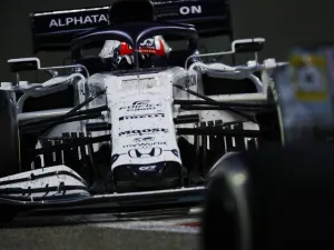 Honda, Verstappen Romps To Win in f1 Season Finale