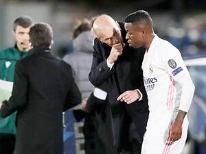 زيدان في وضعية حرجة زيدان في وضعية حرجة