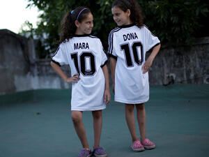 "مارا" و "دونا"