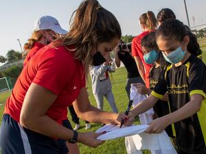 نجمات كرة القدم النسائية الأمريكية يزُرن مؤسسة قطر قُبيل انطلاق العام الثقافي قطر- الولايات المتحدة الأمريكية 2021 