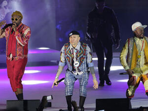 The Black Eyed Peas, formed as a rap group in 199