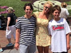 Kevin Federline - has primary custody of both children