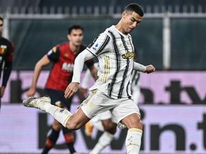 رونالدو يسجل هدفين من ركلتي جزاء رونالدو يسجل هدفين من ركلتي جزاء