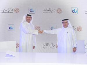 تعاون بين "مالية دبي" و"دو" في تنفيذ منصة الأتمتة الآلية للعمليات