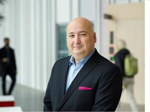 تقرير إريكسون للاتصالات المتنقلة يقدر130 مليون اشتراك بتقنية الجيل الخامس في منطقة الشرق الأوسط وشمال إفريقيا بحلول عام 2026