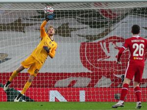 فوز مهم للريدز فوز مهم للريدز