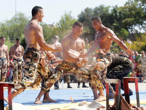قائد هيئة أركان الجيش الجزائري: "كافة المخططات المعادية" و"المناورات الخسيسة" ستفشل اليوم وغدا