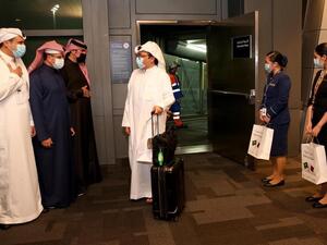 هدايا وترحيب بأول طائرة سعودية تحط بالدوحة منذ 2017