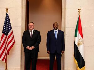 بومبيو يوقع على أمر شطب السودان من قائمة الإرهاب