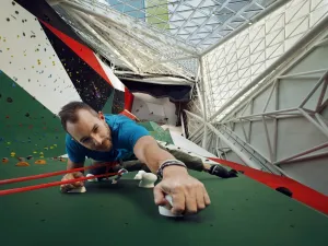 CLYMB Abu Dhabi Introduces Skydiving and Climbing Courses 