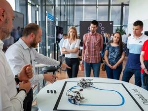 الشمولية الرقمية: ماذا تعني المساواة في الفرص للحصول على التعليم في العصر الرقمي؟