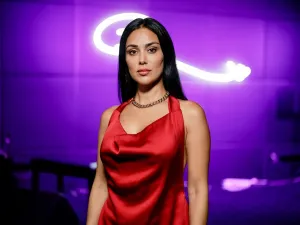 Canon celebrates singer Layla Kardan & Mountaineer Raha Moharrak in Inspiring "Trailblazer" series