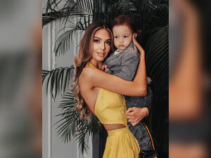 Oksana Voevodina with her son Leon. (Instagram)