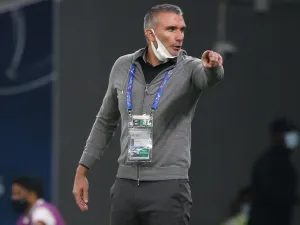 Patrice Carteron has had the unusual honour of coaching the two giant clubs of Egyptian football, Zamalek and Al-Ahly. (Photo: AFP)
