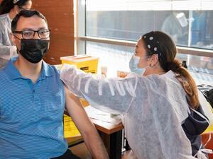 القرية العالمية تعلن عن حملة تلقيح لجميع موظفيها