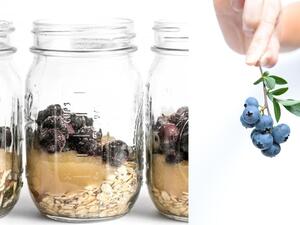 أكواب الشوفان الصحية باللوز والتوت الأزرق 