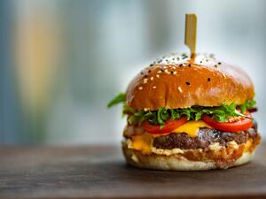 تفسير الحلم بالهمبرغر في المنام؟