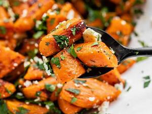 سلطة الجزر وجبن الفيتا