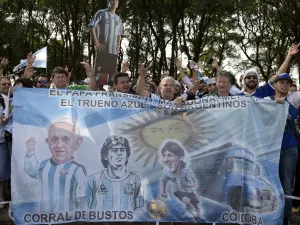  The Pope recalled his memories of hearing Argentina win the 1986 World Cup final against West Germany while he was studying in Frankfurt (Photo: AFP)