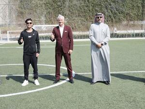 "ديار المحرق" تستضيف أسطورة كرة القدم اللاعب إيان راش