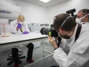 UK Prime Minister Boris Johnson today (January 28th) visited the French biotechnology laboratory Valneva in Livingston where they will be producing a Covid 19 vaccine on a large scale The Prime Minister tried his hand at one of the tests with Kerri Symington. Wattie Cheung / POOL / AFP