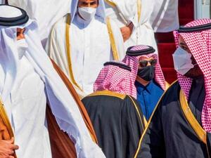  Crown Prince Mohammed bin Salman (right) welcomes the emir of Qatar, Tamim bin Hamad al-Thani, at the airport in Al-Ula, Saudi Arabia. Photograph: Bandar Al-Jaloud/Saudi Royal Palace/AFP/Getty Images