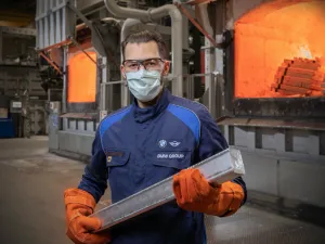 Harnessing the Power of the Desert Sun: BMW Group Sources Aluminium Produced Using Solar Energy