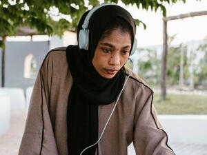 Zanzibar’s Hijab DJ breaking barriers in music industry (Twitter)