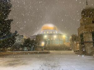 قبة الصخرة مغطاة بالثلج