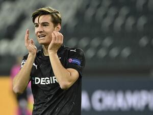 The Reds are keen on Florian Neuhaus, whose contract carries a release clause (Photo: AFP)