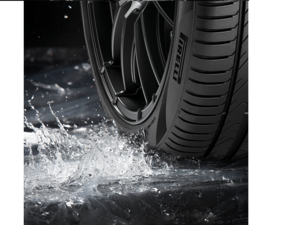 Safety First: Nine Tips for UAE Motorists When Driving in the Rain
