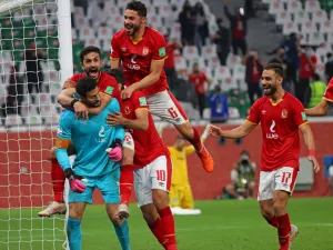 Ahly's players celebrate their win in the FIFA Club World Cup 3rd place football match between Egypt's Al-Ahly vs Brazil's Palmeiras at the Education City Stadium in the Qatari city of Ar-Rayyan on February 11, 2021 (Photo: Karim JAAFAR / AFP)