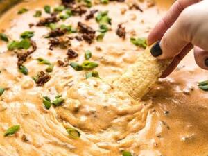 صلصة جبن تشوريزو حار