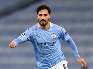 Pep Guardiola's side moved five points clear at the top following their 4-1 victory at champions Liverpool (Photo: AFP)